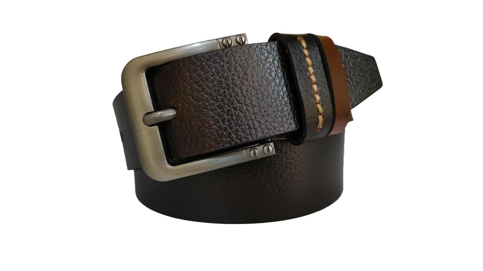 Casual leather belt close-up view 4